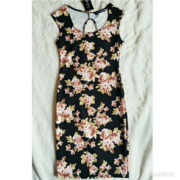 ❌SOLD❌🔥Flower Print Dress - Picture 2 of 5